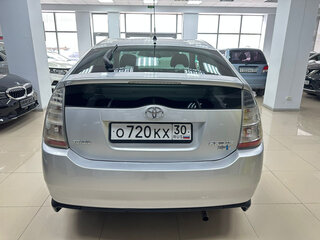 2006 Toyota Prius II Рестайлинг (XW20), серебристый, 690000 рублей, вид 5