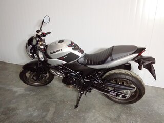 2024 Suzuki SV 650, серый, 689000 рублей, вид 3