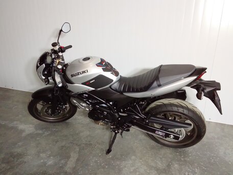 2024 Suzuki SV 650, серый, 689000 рублей, вид 3
