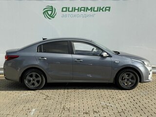 2017 Kia Rio IV, серый, 850000 рублей, вид 4