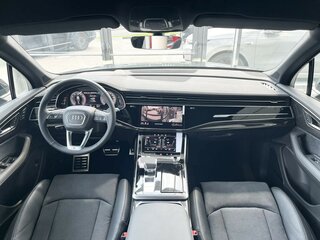2026 Audi Q7 45 TFSI II (4M) Рестайлинг 2, серый, 11100000 рублей, вид 3