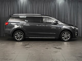 2017 Kia Carnival III, серый, 2369000 рублей, вид 4