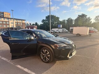 2019 Lexus UX 250h I, чёрный, 2300000 рублей, вид 2