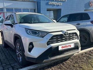 2022 Toyota RAV4 V (XA50), белый, 3100000 рублей, вид 1
