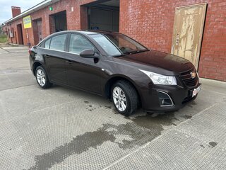 2013 Chevrolet Cruze I Рестайлинг, коричневый, 780000 рублей, вид 3