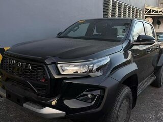 2025 Toyota Hilux VIII Рестайлинг 2, чёрный, 9230000 рублей, вид 2