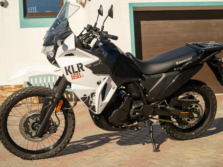 2024 Kawasaki KLR 650, белый, 760000 рублей, вид 2