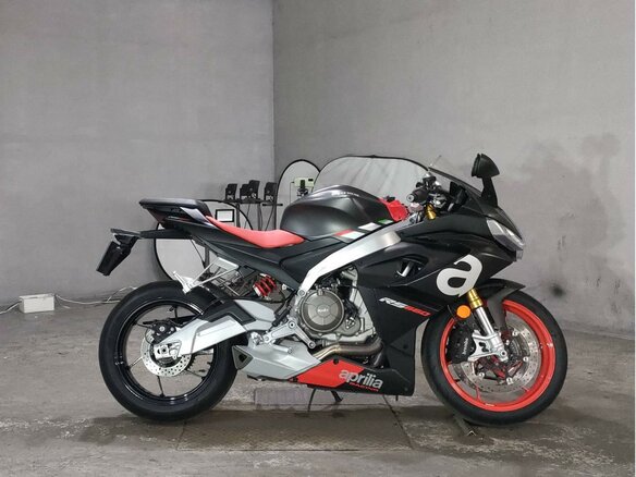 2021 Aprilia RS 660, чёрный - вид 1