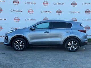 2018 Kia Sportage IV Рестайлинг, серебристый, 2349000 рублей, вид 2
