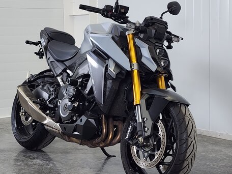 2021 Suzuki GSX-S 1000, серый, 1069000 рублей, вид 3