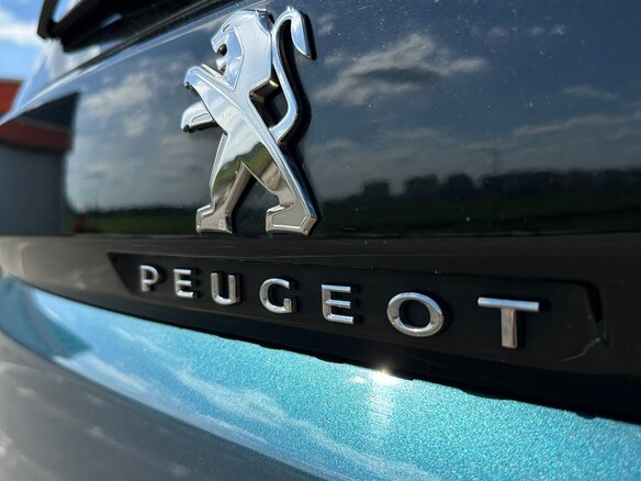 2018 Peugeot 5008 II, зелёный, 1440000 рублей - вид 10