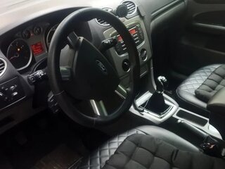 2011 Ford Focus II Рестайлинг, белый, 500000 рублей, вид 5