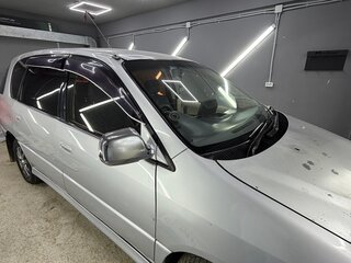 1999 Toyota Ipsum I (M10), серебристый, 420000 рублей, вид 2