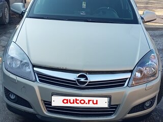 2010 Opel Astra H Рестайлинг, бежевый, 550000 рублей, вид 1