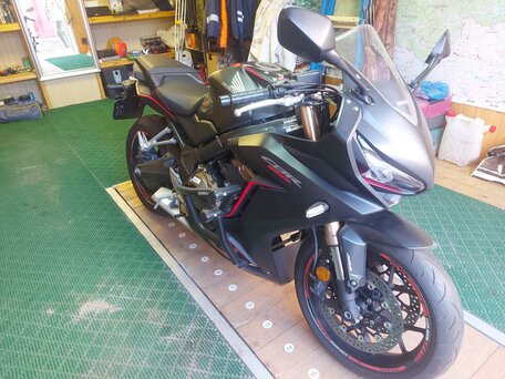 2020 Honda CBR 650R, чёрный, 1050000 рублей, вид 4