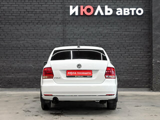 2020 Volkswagen Polo V Рестайлинг, белый, 930000 рублей, вид 5
