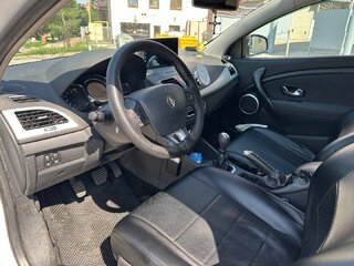 2010 Renault Megane III, белый, 700000 рублей, вид 5