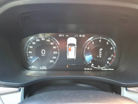 2017 Volvo XC60 II, серый, 2910000 рублей - вид 7