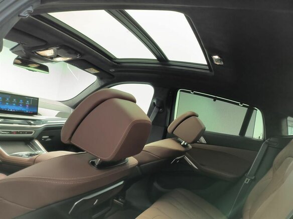 2026 BMW X6 40d III (G06) Рестайлинг, серый, 18990000 рублей - вид 11