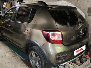 2021 Renault Sandero Stepway II Рестайлинг, коричневый, 1655000 рублей, вид 3