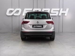 2018 Volkswagen Tiguan II, серебристый, 2179000 рублей, вид 4