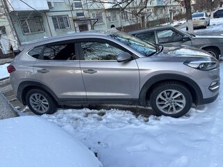 2016 Hyundai Tucson III, бежевый, 2000000 рублей, вид 2