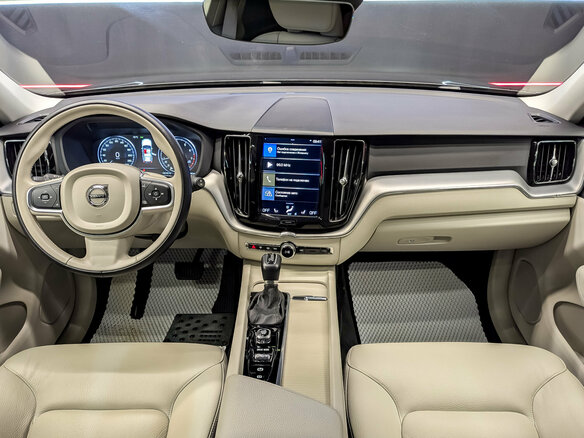 2020 Volvo XC60 II, зелёный - вид 13