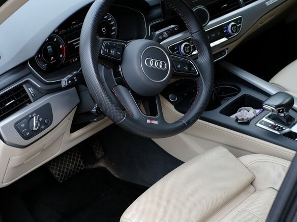 2019 Audi A4 45 TDI V (B9) Рестайлинг, серый, 3750000 рублей - вид 8