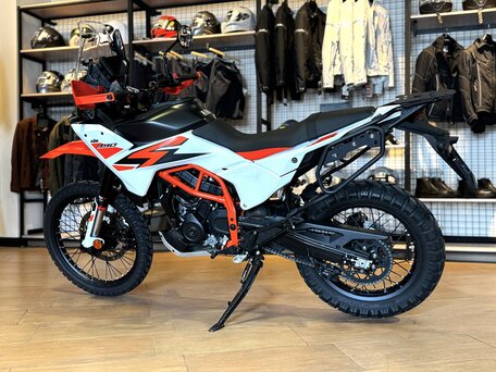 2025 KTM 390 Adventure R, оранжевый, 830000 рублей, вид 5