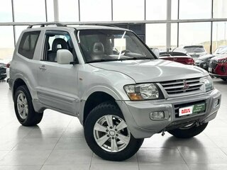 2002 Mitsubishi Pajero III, серый, 749000 рублей, вид 4