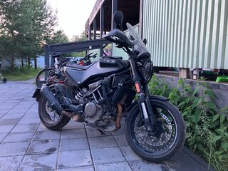 2022 Husqvarna Svartpilen 401, чёрный, 499000 рублей, вид 2
