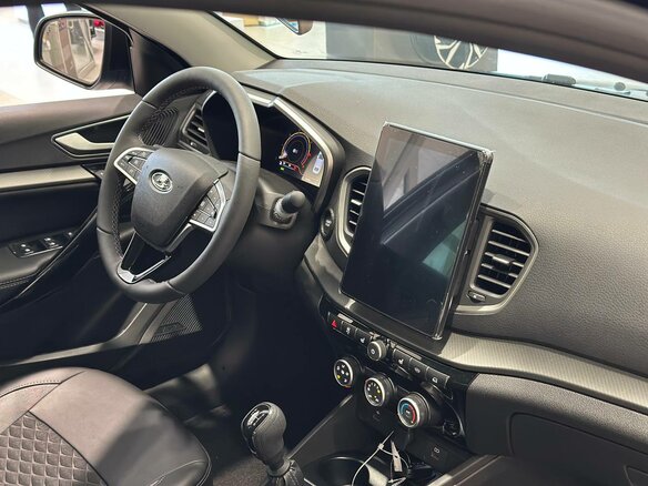 2026 Lada (ВАЗ) Vesta I Рестайлинг (NG), чёрный - вид 5