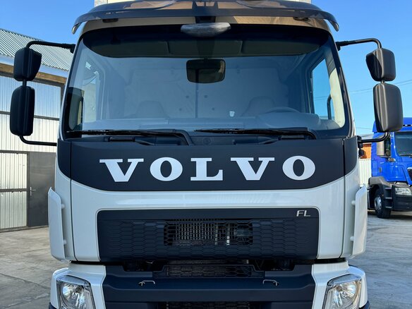 2014 Volvo FL, белый, 4000000 рублей - вид 28