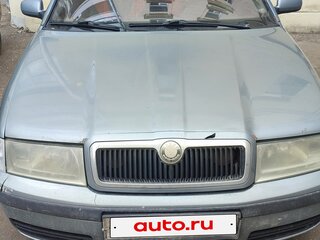 2002 Skoda Octavia I (A4) Рестайлинг, серебристый, 400000 рублей, вид 1