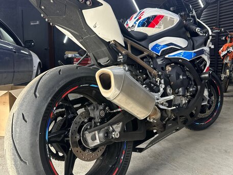 2022 BMW S 1000 RR, белый, 1600000 рублей, вид 3