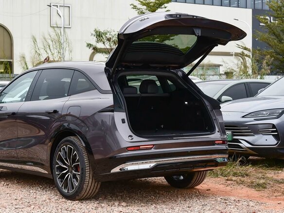 2026 Zeekr 7X 103 kWh I Рестайлинг, чёрный, 6590000 рублей - вид 34