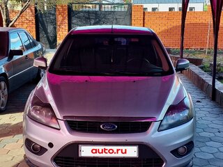 2010 Ford Focus II Рестайлинг, серебристый, 640000 рублей, вид 2