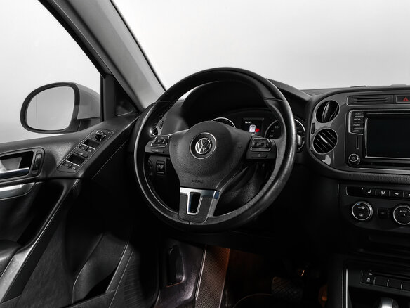 2015 Volkswagen Tiguan I Рестайлинг, белый, 1250000 рублей - вид 15