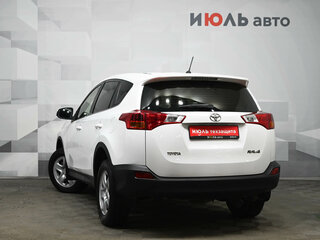 2014 Toyota RAV4 IV (XA40), белый, 1650000 рублей, вид 4