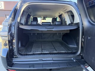 2017 Toyota Land Cruiser Prado 150 Series Рестайлинг 1, чёрный, 4300000 рублей, вид 5