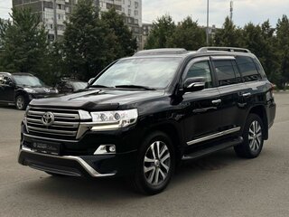 2016 Toyota Land Cruiser 200 Series Рестайлинг 2, чёрный, 4580000 рублей, вид 1