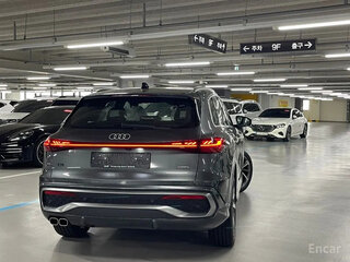 2026 Audi Q5 Sportback TDI quattro S tronic II (GU), серый, 9990099 рублей, вид 4