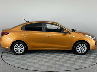 2019 Kia Rio IV, оранжевый, 1430000 рублей, вид 4