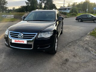 2009 Volkswagen Touareg I Рестайлинг, чёрный, 1250000 рублей, вид 2