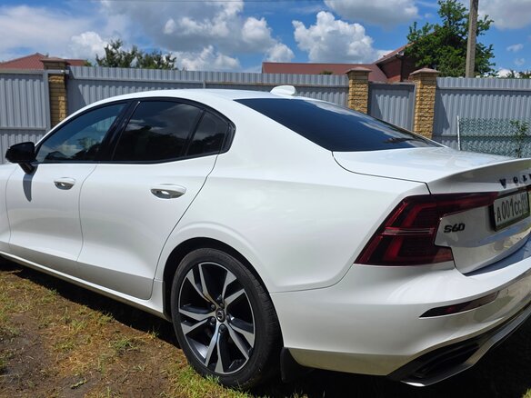 2019 Volvo S60 III, белый, 2600000 рублей - вид 4