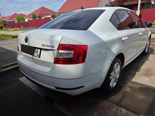 2019 Skoda Octavia III (A7) Рестайлинг, белый, 1750000 рублей, вид 5