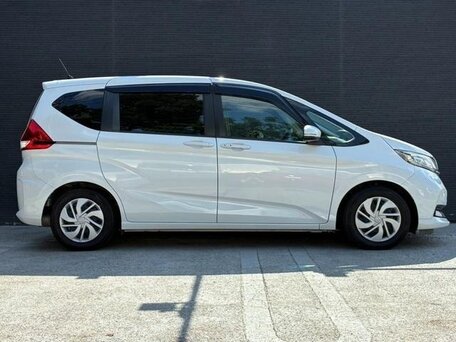 2024 Honda Freed II Рестайлинг, белый, 1490004 рублей, вид 5