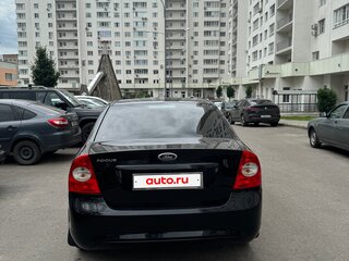 2010 Ford Focus II Рестайлинг, чёрный, 650000 рублей, вид 3