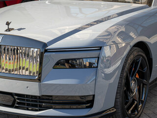 2026 Rolls-Royce Spectre Black Badge I Рестайлинг (Series II), серый, 72000000 рублей, вид 5
