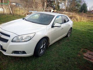 2012 Chevrolet Malibu VIII, белый, 800000 рублей, вид 1